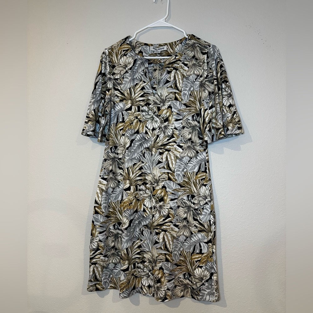 NWT Tommy Bahama tropical floral dress in a‎ size women’s small.
